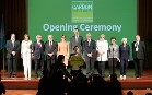 Greenpeace ante la ministra Tejerina y el Rey en la inauguración de la feria Carbon Expo