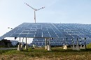 Greenpeace recuerda que cualquier pacto energético debe incluir el abandono de las energías sucias y el incentivo a las renovables