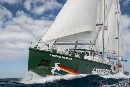 El Rainbow Warrior llega a Valencia para presentar la campaña ‘Menos plástico, más Mediterráneo’