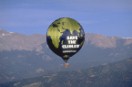 El globo aerostático de Greenpeace sobrevuela