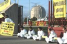 Greenpeace "cierra" Vandellós-2 para recordar a Zapatero su compromiso de abandonar la energía nuclear