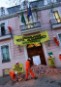 Greenpeace derriba simbólicamente parte del hotel ilegal de Cabo de Gata y lleva sus escombros a la Junta de Andalucía