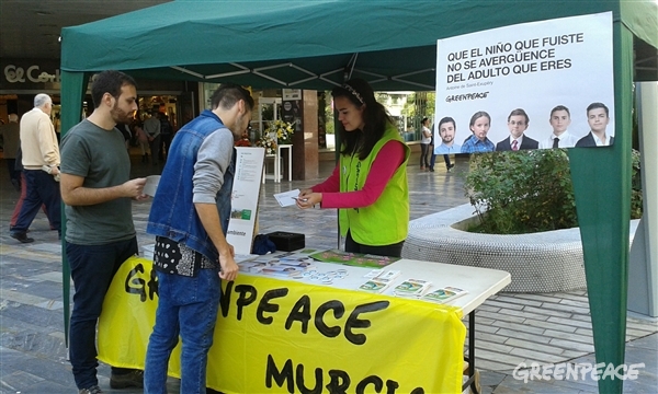 Desde Murcia en Avenida de la Libertad con la campaña de los "niños políticos"