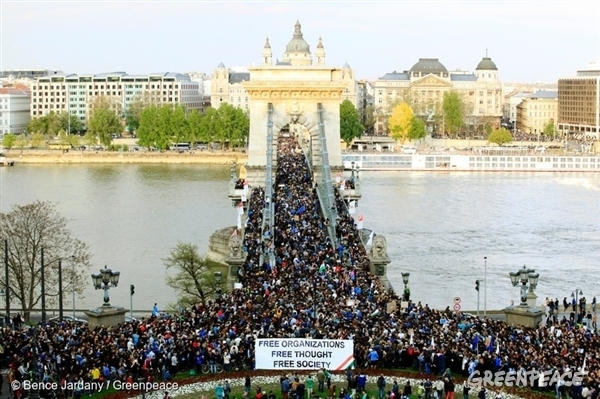 Protesta en Budapest contra la nueva ley que afecta a ONGs