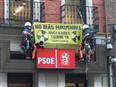 En vivo/ Greenpeace en las sedes del PSOEy del PP para reclamar el abandono de la energ&#237;a nuclear