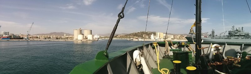 Volviendo al puerto de Málaga tras participar con el Arctic Sunrise en la flotilla contra las prospecciones. 