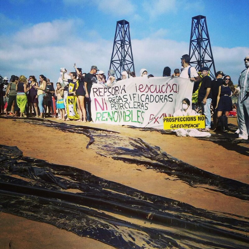 En Tenerife, decenas de personas piden al Gobierno que detenga las prospecciones de petróleo
