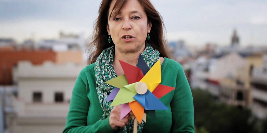 Elena Martínez, economista e intérprete.