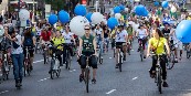 Más de 2.000 personas se han unido hoy en España a la mayor bicicletada mundial por el Ártico