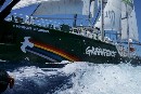 El Rainbow Warrior contra las prospeccione petrolíferas
