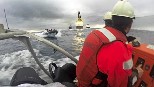 El barco de Greenpeace llegará a puerto en Lanzarote tras la embestida de la Armada