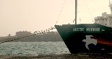 El barco de Greenpeace Arctic Sunrise llega a España para reivindicar la protección del medio ambiente