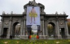 Greenpeace "calienta" la Puerta de Alcalá para pedir a Europa que salve el clima