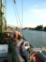 El barco Rainbow Warrior llega a Sevilla por el 25 aniversario de Greenpeace como "embajador del clima"