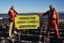 Activistas de Greenpeace del Rainbow Warrior