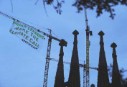 Escaladores de Greenpeace despliegan una