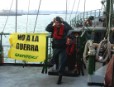 El Rainbow warrior es abordado por la Guardia