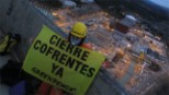 Activistas de Greenpeace en Cofrentes