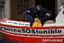 Activistas de Greenpeace detenidos por defender la pesca sostenible