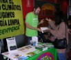 Voluntarios de greenpeace salen a la calle para pedir a Zapatero que actúe contra el cambio climático