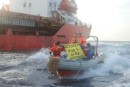 Activistas de Greenpeace han subido a un