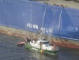 Acción de Greenpeace a un barco que llevaba