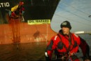 Acción de Greenpeace contra el monocasco