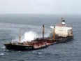 El Prestige poco antes de hundirse frente