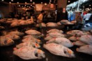 Venta de atún en la lonja de Tsjukiji