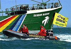 Activistas de Greenpeace contra la guerra de Iraq