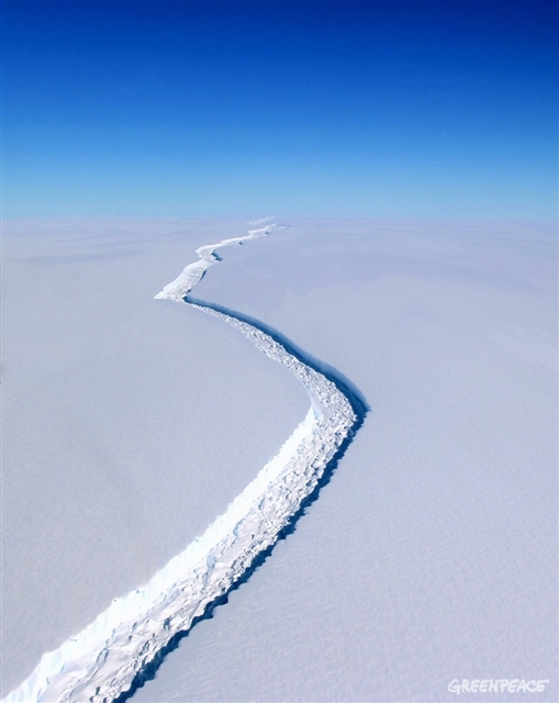 El iceberg Larsen C acaba de desprenderse de la Antártida.